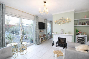 Lounge- click for photo gallery